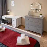 New Town - Apple Apartamento