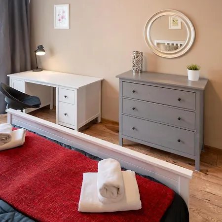 New Town - Apple Apartamento *